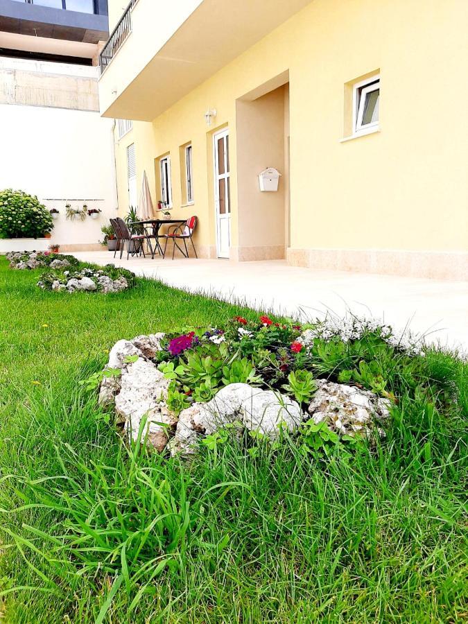 מאקרסקה Apartments Akmadzic מראה חיצוני תמונה