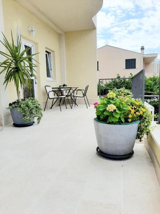מאקרסקה Apartments Akmadzic מראה חיצוני תמונה