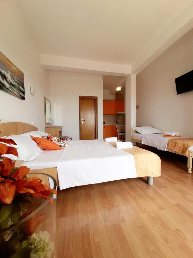 מאקרסקה Apartments Akmadzic מראה חיצוני תמונה