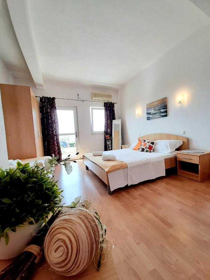 מאקרסקה Apartments Akmadzic מראה חיצוני תמונה