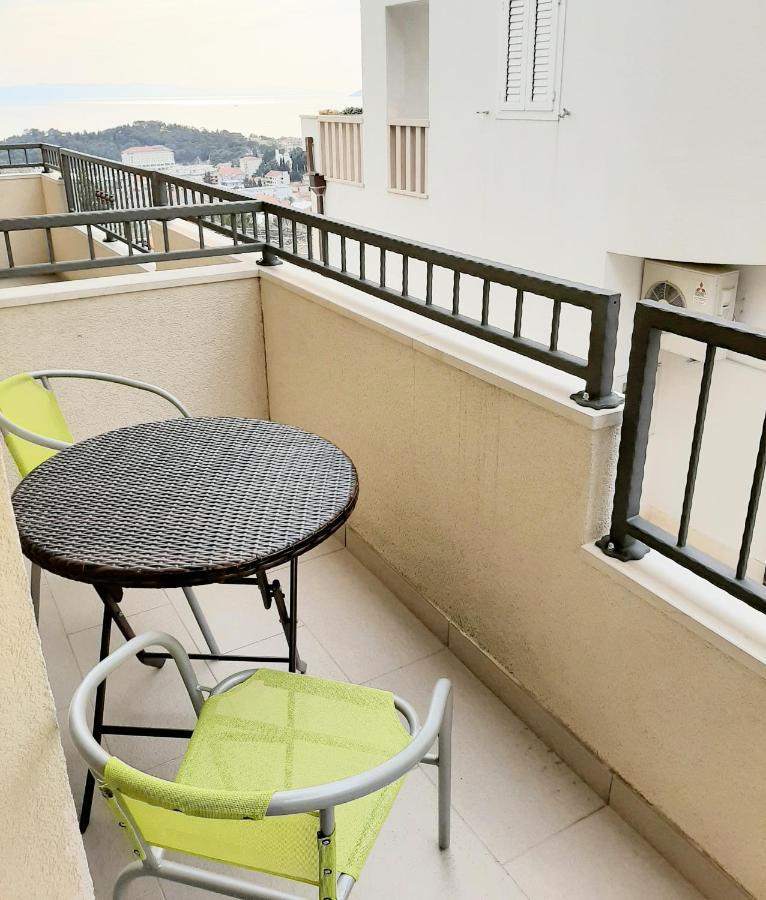 מאקרסקה Apartments Akmadzic מראה חיצוני תמונה