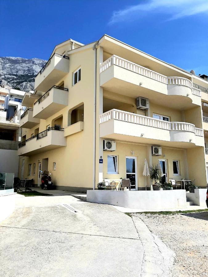 מאקרסקה Apartments Akmadzic מראה חיצוני תמונה